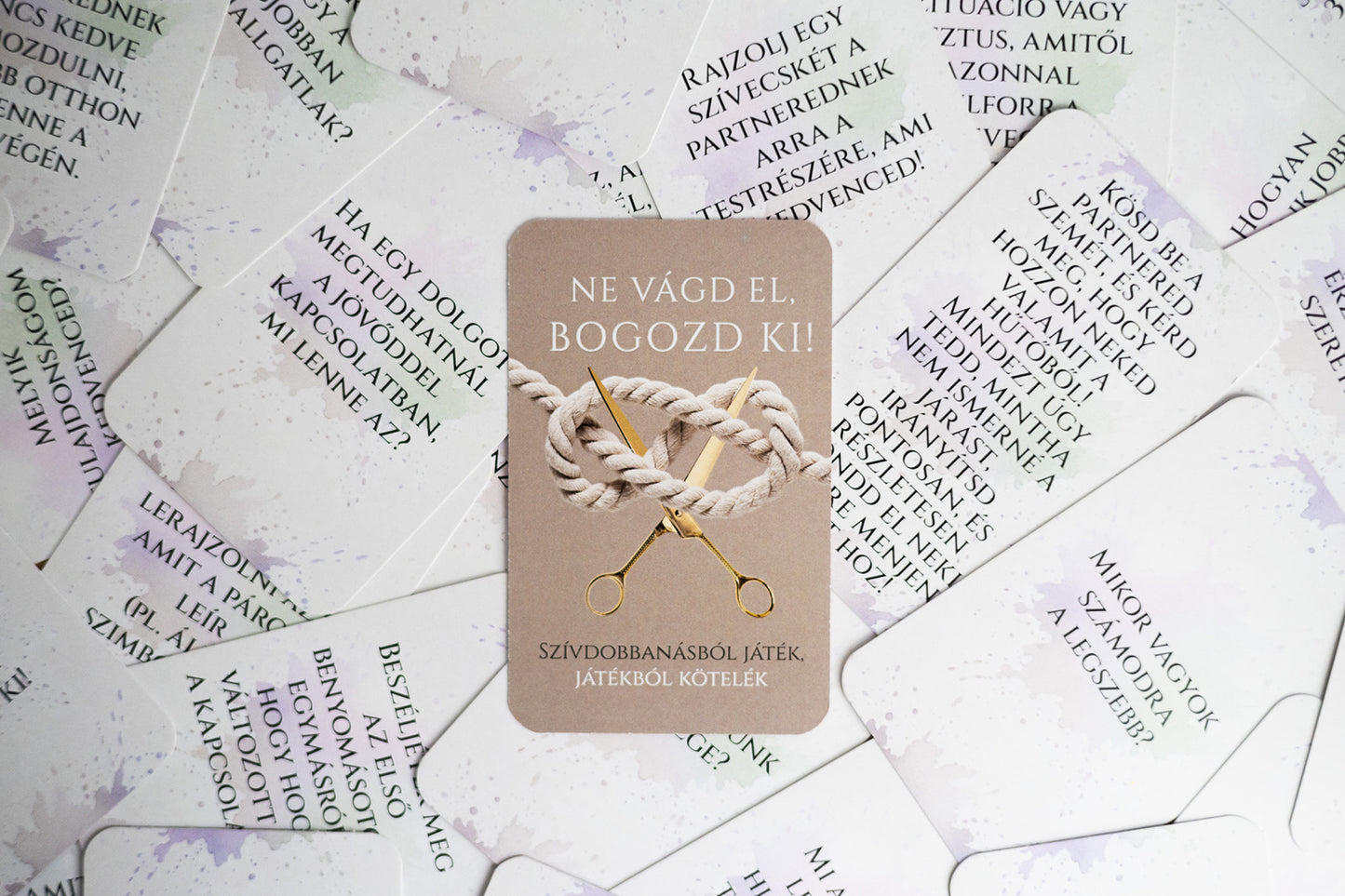 Ne vágd el, bogozd ki - Párkapcsolati Kártyajáték
